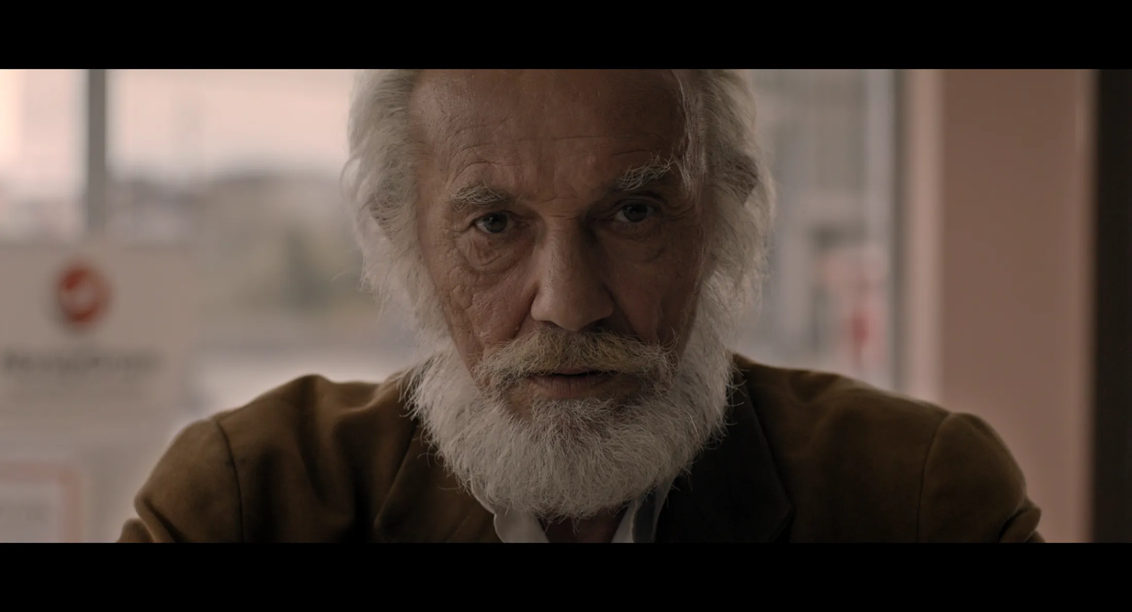 Portrait of actor Selman Jusufi in the film "Eho"