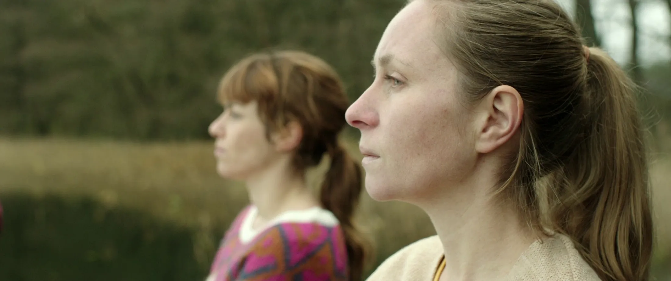 Christina Kraft and Cornelia Werner on the jetty in the film ‘The desert left behind’